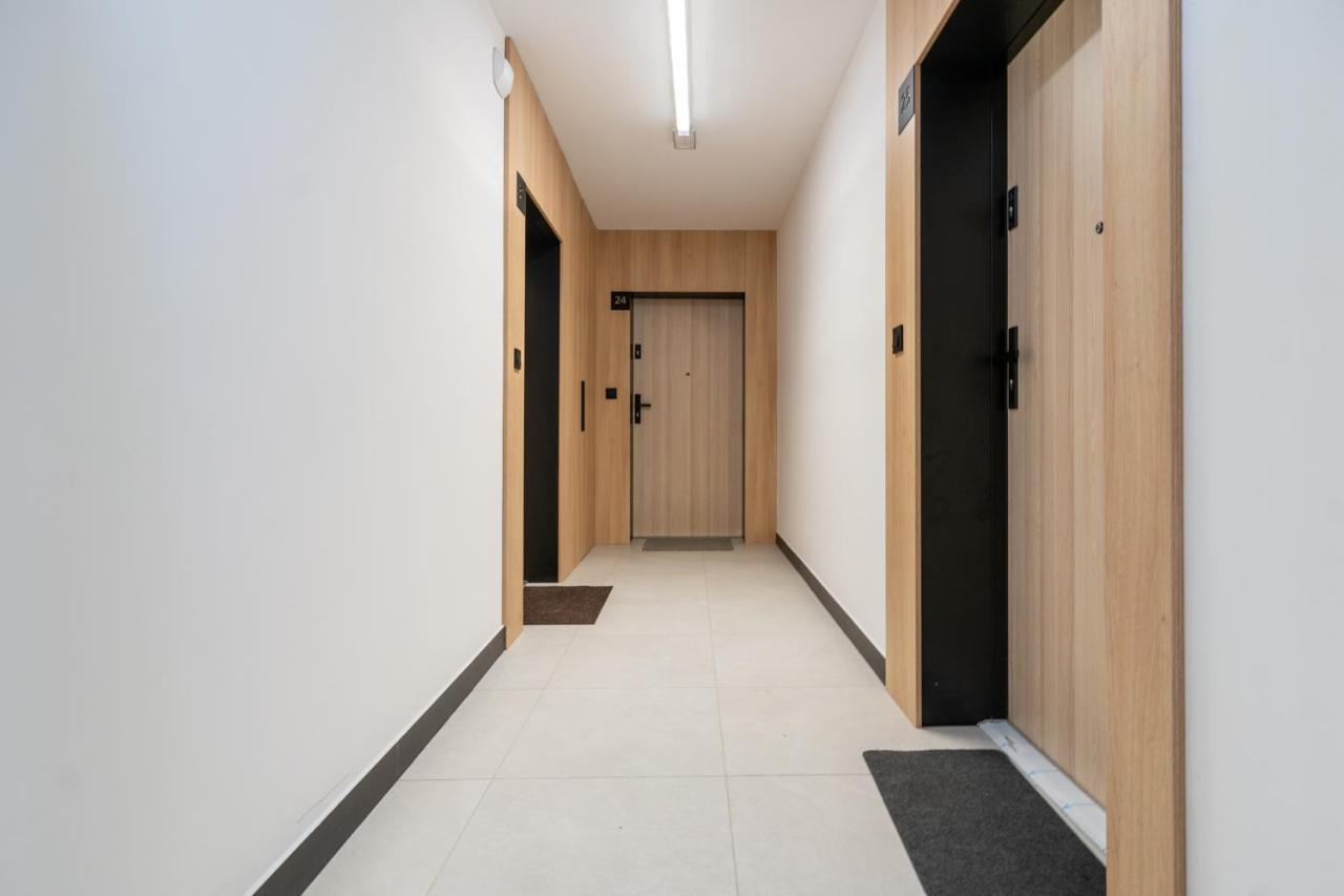 Lotte Apartment - Parking Podziemny, Osiedle Strzezone 格利维采 外观 照片