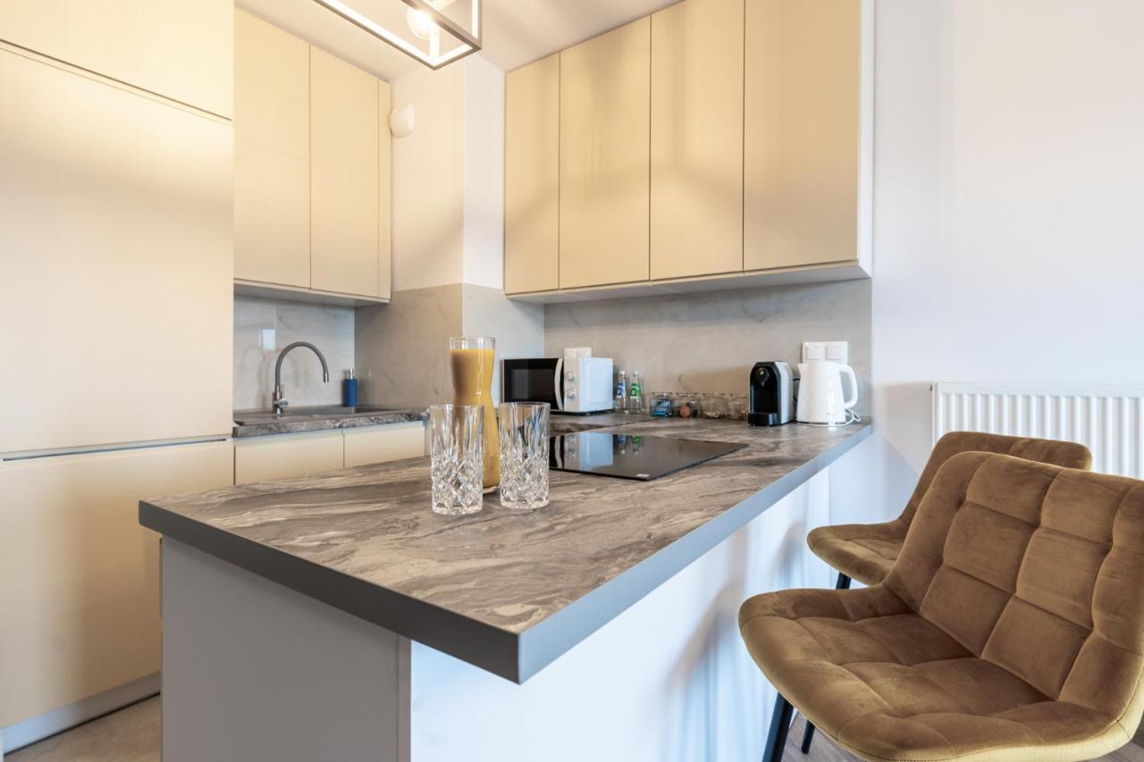 Lotte Apartment - Parking Podziemny, Osiedle Strzezone 格利维采 外观 照片